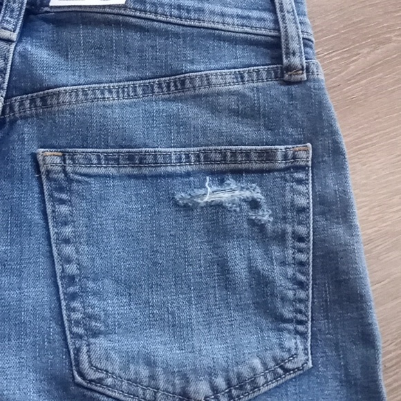 Gap Bermuda Short Hi Rise Denim Distressed Five Pocket Jean Raw Hem - Picture 7 of 9